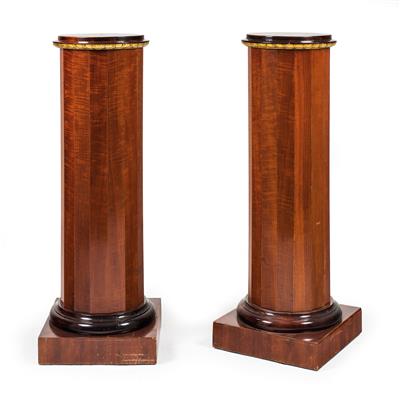 Pair of column stands, - Furniture