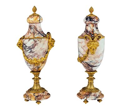 Pair of ornamental vases, - Mobili