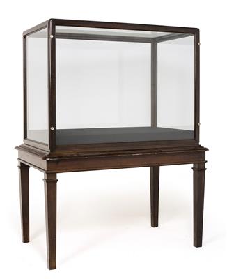 Large display cabinet, - Di provenienza aristocratica