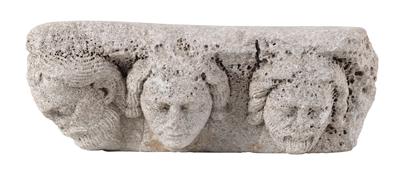 Renaissance corner stone capital, - Majetek aristokratického původu a předměty  důležitých proveniencí