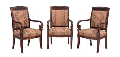 Three armchairs, - Nábytek, koberce