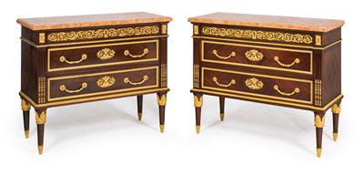 Pair of French salon chests of drawers, - Mobili