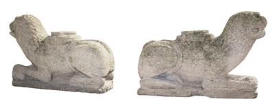 Pair of very large portal lions, - Mobili