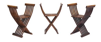 Set of 3 small X-frame chairs in the Renaissance style, - Mobili