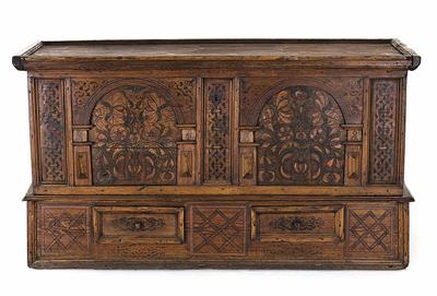 Rare early Tyrolean rustic coffer, - Rustic Furniture