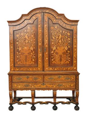 Dutch Baroque cabinet on chest, - Nábytek, koberce
