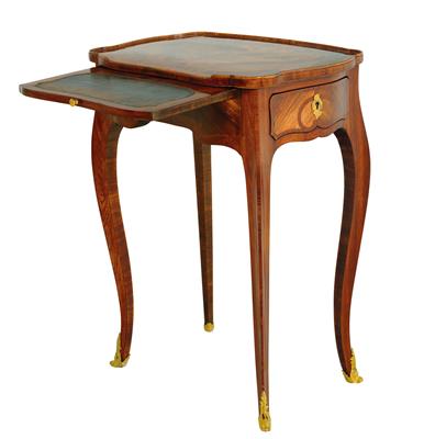 Dainty salon work table, - Nábytek, koberce