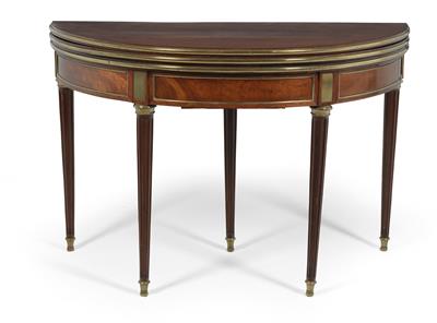 Demi-lune games or extending table, - Furniture and the decorative arts