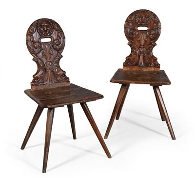 Pair of wooden chairs, - Furniture and the decorative arts