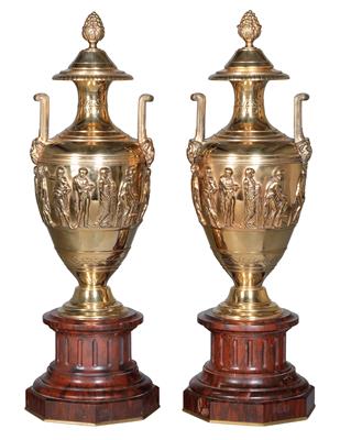 Pair of ornamental vases, - Nábytek, koberce