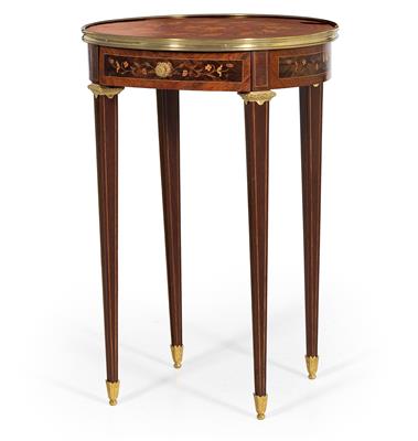 Round salon table - Furniture and the decorative arts