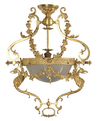 Dainty chandelier, - Furniture and the decorative arts