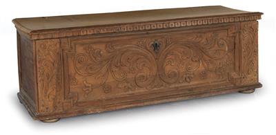 South Tyrolean Renaissance trunk, - Castle Schwallenbach - Collection Reinhold Hofstätter (1927- 2013)