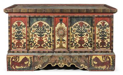 Upper Austrian rustic coffer or “Sockeltruhe”, - Rustic Furniture