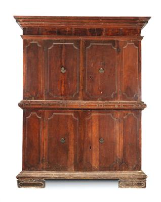 Large Italian Renaissance double cabinet, - Nábytek