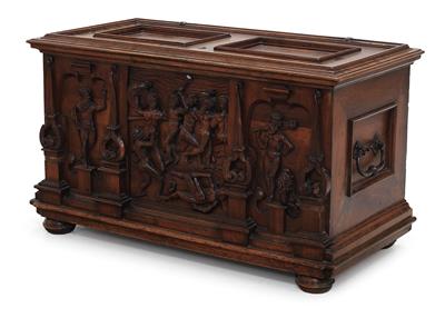 Small decorative coffer, - Mobili rustici