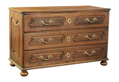 Provincial late Baroque chest of drawers, - Rustikální nábytek