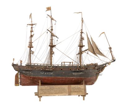 Model of a ship, - Mobili rustici