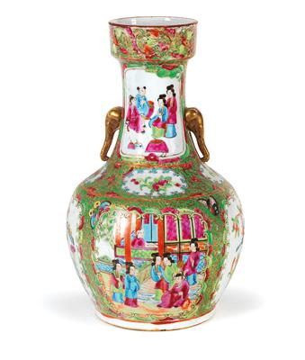 Famille rose Vase, - Aus aristokratischem Besitz