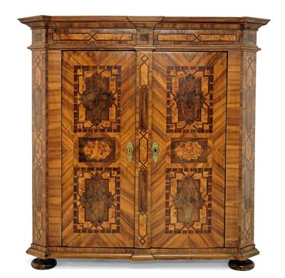 Hall cupboard, - Furniture and Decorative Art