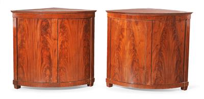 Pair of early Biedermeier corner cabinets, - Furniture and Decorative Art