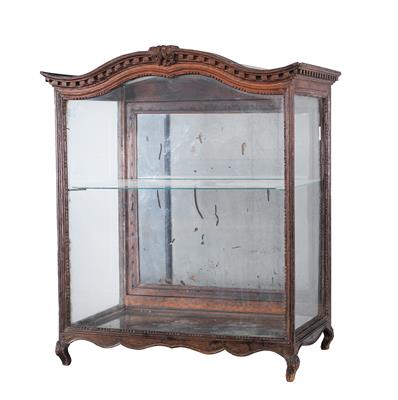 Late Baroque provincial table top vitrine, - Furniture and Decorative Art