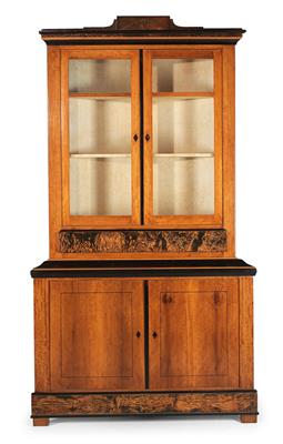 Biedermeier corner cabinet, - Mobili e arti decorative