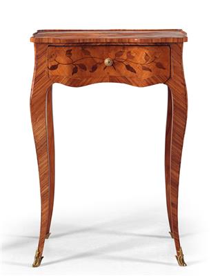 Small rectangular salon table, - Furniture and Decorative Art