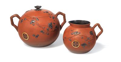 A jug and a sugar bowl, Japan, Meiji Period (1868–1912) - Majetek aristokratického původu a předměty důležitých proveniencí