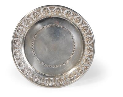 An Italian silver bowl, - Di provenienza aristocratica