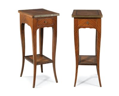 A pair of small side tables, - Majetek aristokratického původu a předměty důležitých proveniencí