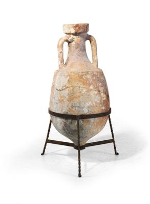 A terracotta amphora, - Mobili e arti decorative