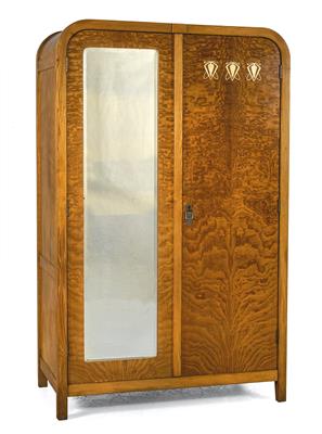 An Art Nouveau wardrobe, - Furniture and Decorative Art