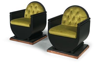 A pair of armchairs, - Mobili e arti decorative