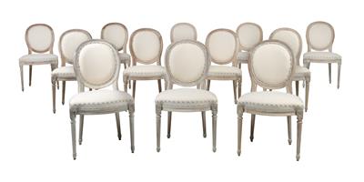 A set of 12 chairs - Nábytek