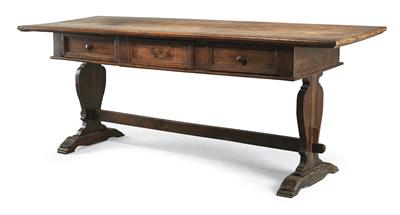 A Northern Italian Refectory Table, - Mobili rustici