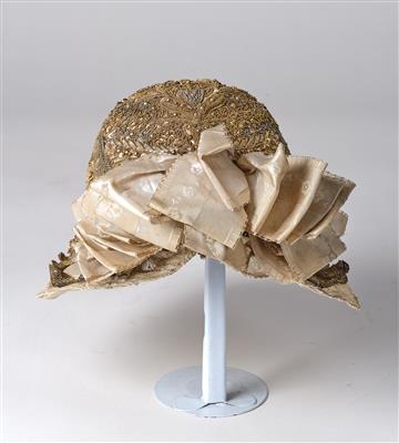 A Traditional Bonnet (“Bodenhaube”), - Di provenienza aristocratica