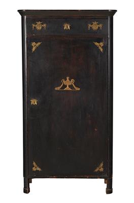A Half-Height Biedermeier Cabinet, - Majetek aristokratického původu a předměty důležitých proveniencí