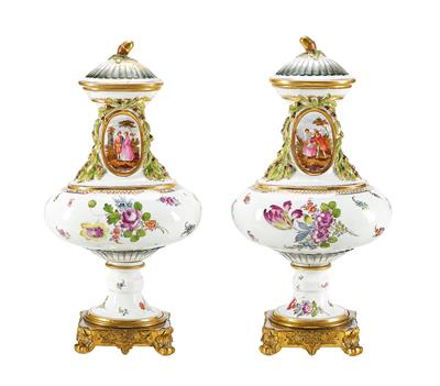 A Pair of Covered Vases, - Majetek aristokratického původu a předměty důležitých proveniencí