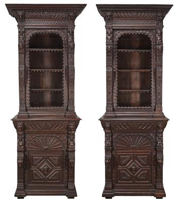 A Pair of Narrow Historicist Display Cabinets, - Majetek aristokratického původu a předměty důležitých proveniencí