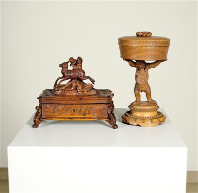 A Lidded Box and a Casket, - Nábytek