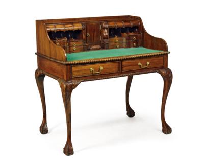 Englischer Schreibtisch im Chippendale-Stil, - Möbel