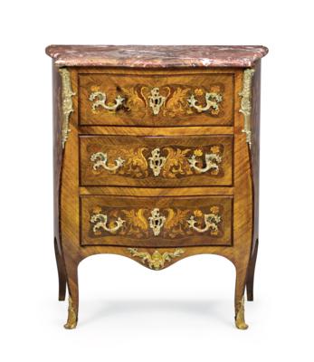 A Small Salon Chest of Drawers from France, - Nábytek