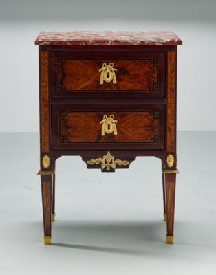 A Small Salon Chest of Drawers, - Mobili