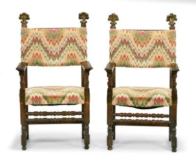 A Pair of Provincial Armchairs, - Mobili