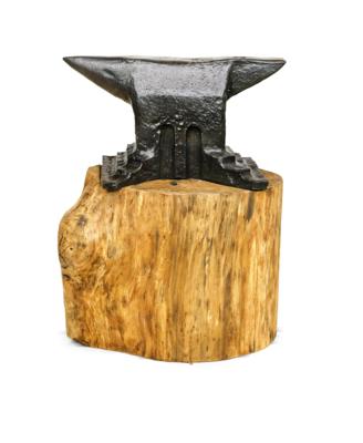 An Anvil, - Lidový nábytek