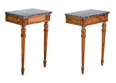 A Pair of Provincial Console Tables, - Mobili rustici