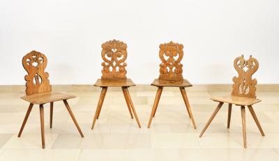 A Series of 4 Slightly Different Rustic Plank Chairs, - Mobili rustici