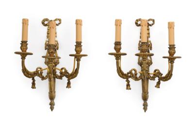 Paar Bronzeappliken i. Louis XVI-Stil, - Aus aristokratischem Besitz und bedeutender Provenienz