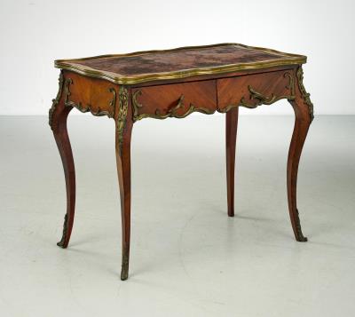 Kleiner Schreibtisch im Louis XV-Stil, - Furniture & Interior